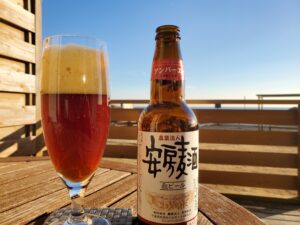 地ビールと夕日を眺めるテラス時間