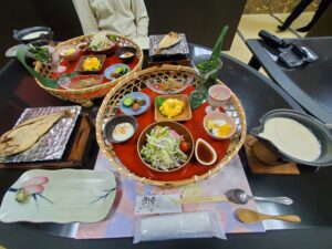 専属農園の野菜を活かした朝食膳