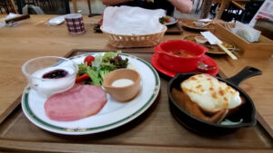 朝食セット(チーズトーストなど)