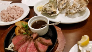 信州牛のステーキメインディッシュ