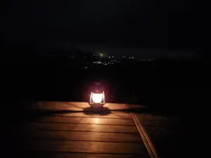 ランタンと夜景の遠景