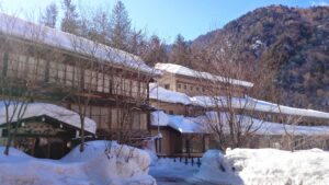 泡の湯の建物外観
